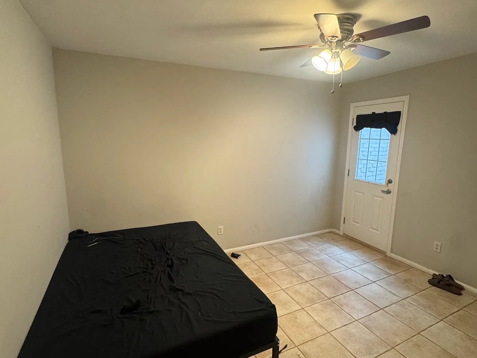 2 bed, 1000 sqft, $750 — Photo 3