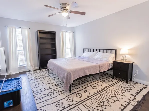 2626 Holly Hall Street #902, Houston, TX 77054