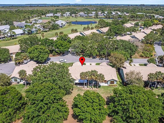 5th image of 4181 Gator Trace Villas Circle #B