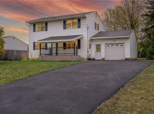 38 Campus Dr, Rochester, NY 14623