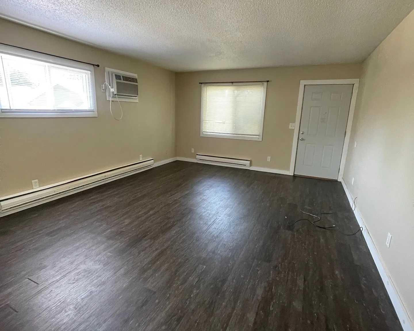 4 bed, 1.5 bath, 1200 sqft, $1,395 — Photo 3