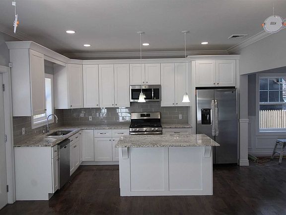 2nd image of 100 Linden Ave