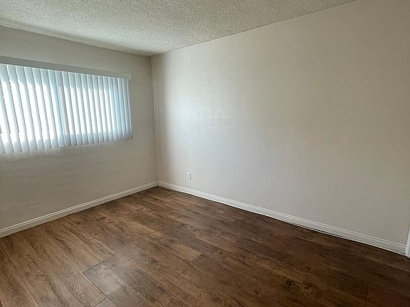 4th image of 4701 Live Oak St APT 2