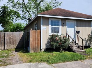 10 N 3rd St, Baytown, TX 77520