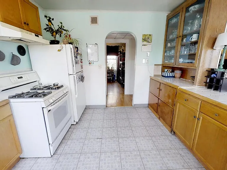 44 Hancock St #3 — Photo 2