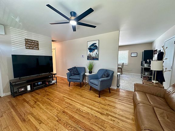 3rd image of 7 Hiawatha Trl