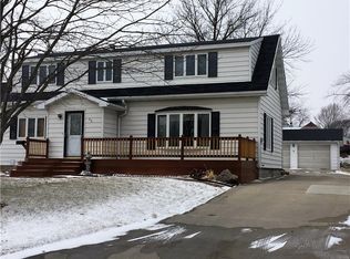 418 SE 2nd St, Greenfield, IA 50849