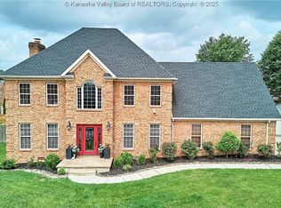 1004 Wethersfield Xing, Hurricane, WV 25526