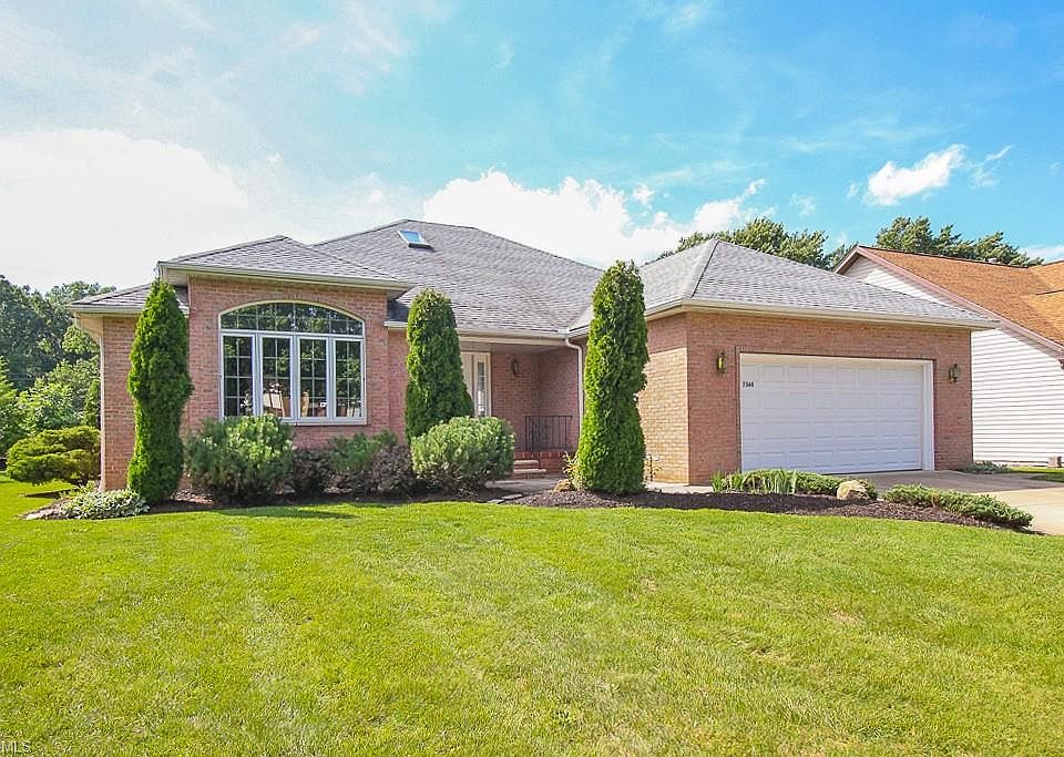 1st image of 7560 Pleasant Run Dr