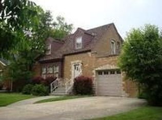 377 E Ridge Ave, Elmhurst, IL 60126