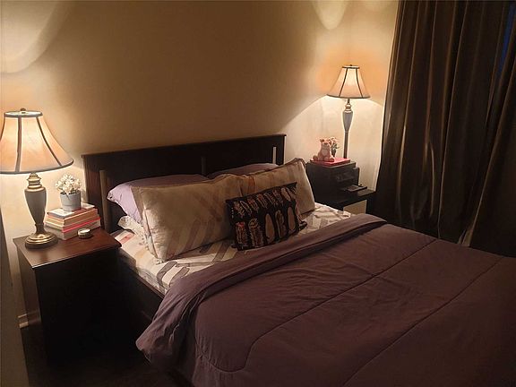 5th image of 250 Webb Dr #1402