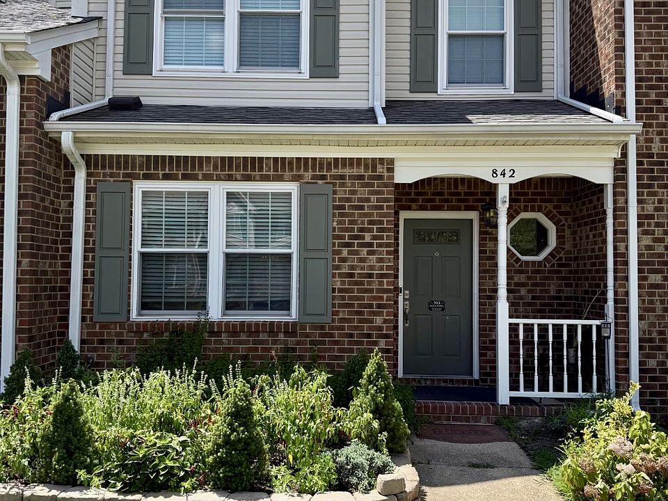 1st image of 842 S Lake Cir #1