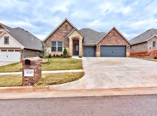 401 Tralee Ln, Yukon, OK 73099