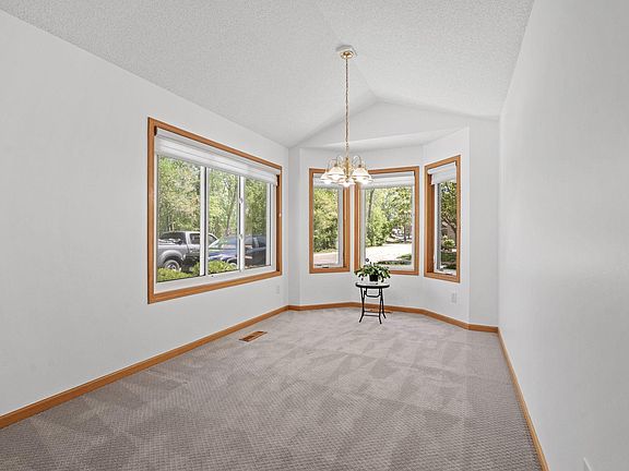 5th image of 11792 Xenia St NW