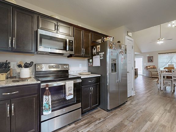 4th image of 1268 Cardinal Creek Dr