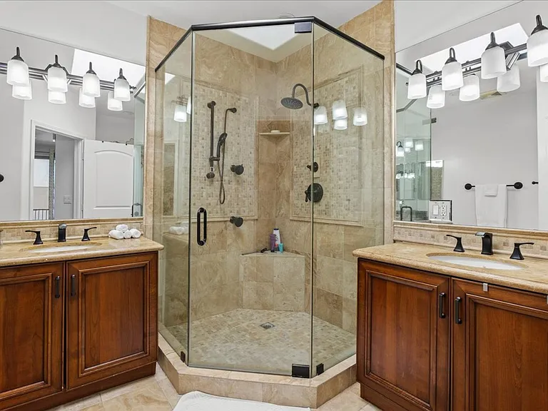 5404 Bellingham Ave #2 — Photo 7