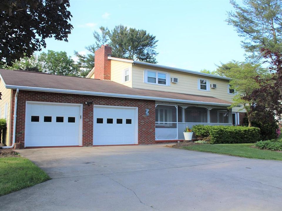 1st image of 2815 Four Mile Dr