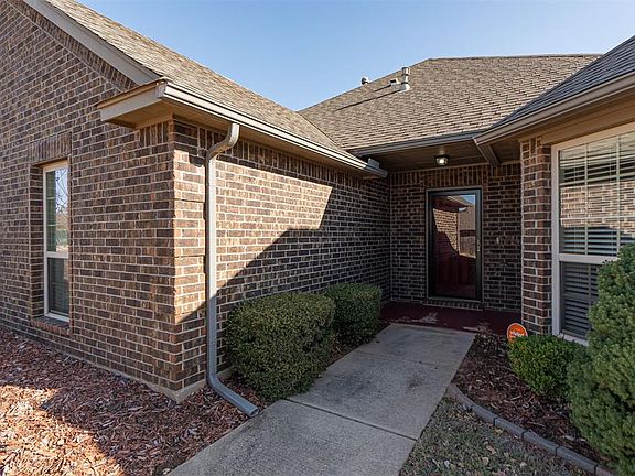 4th image of 3800 Millers Creek Ln
