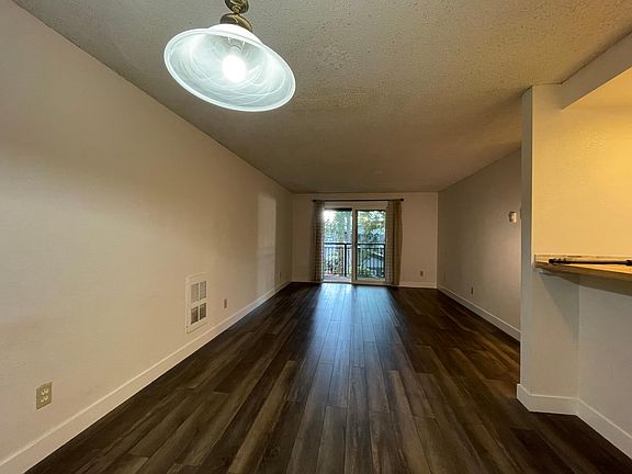 5th image of 14620 NE 31st St APT E306