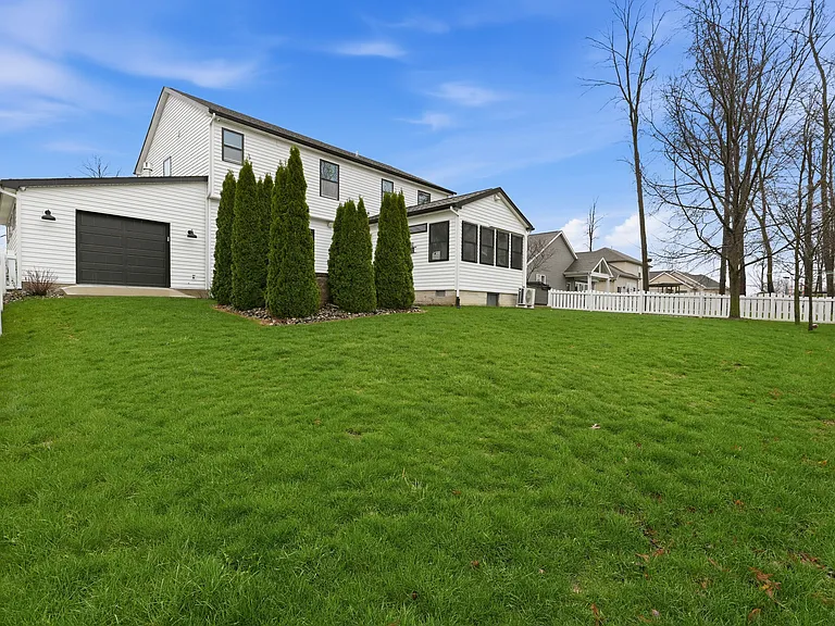 7621 Idlebrook Dr — Photo 25