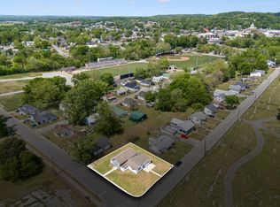 290 E Cemetery St, Pulaski, TN 38478