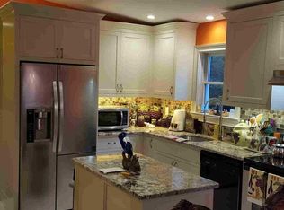 40 East Ave, Flanders, NY 11901