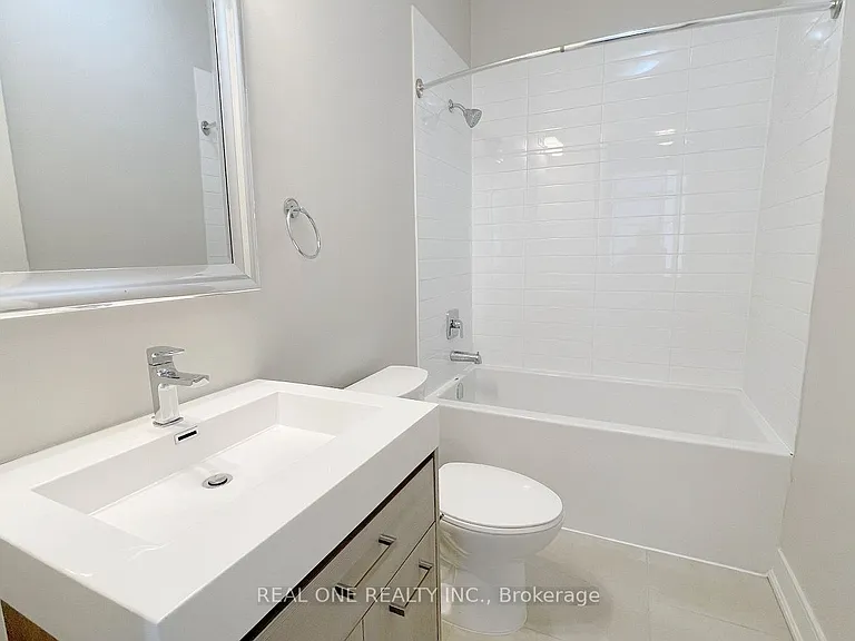 150 Main St W #310 — Photo 10