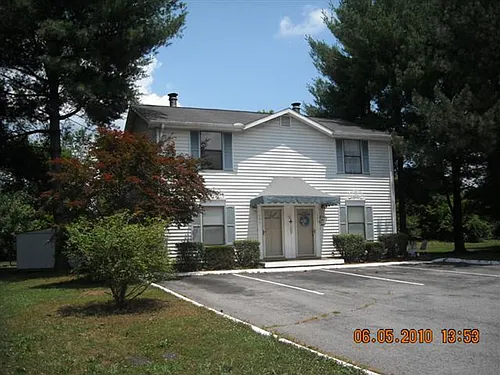 151 Edgewood Dr Photo 1