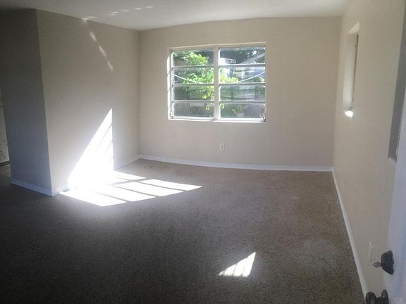 3rd image of 1312 Miami Ave