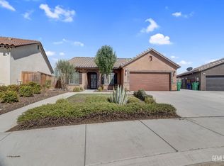 3614 Clover Valley Ln, Shafter, CA 93263