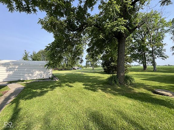 3rd image of 10152 E County Road 275 N