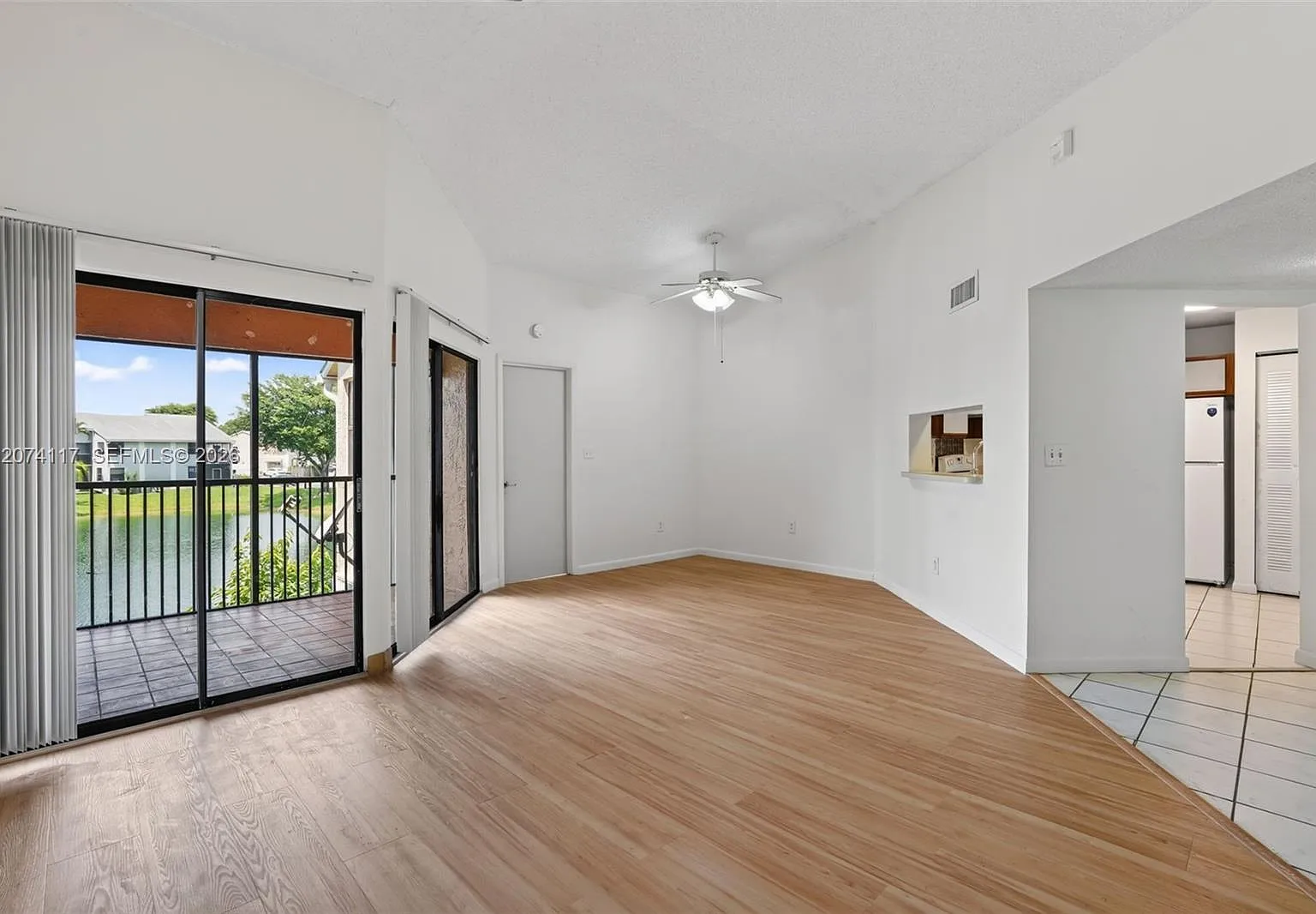 Lakeshore Condo I — Photo 4