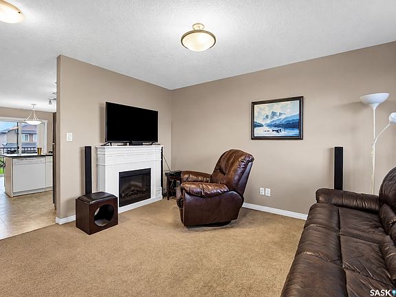 5th image of 103 Klassen Crescent #403