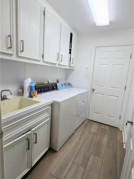2202 Colorado St — Photo 10