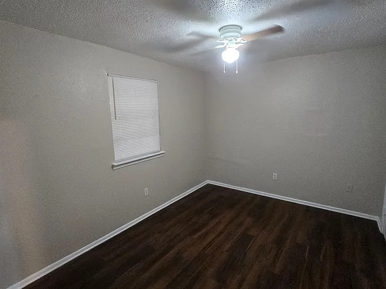 3019 Aspin Dr — Photo 6