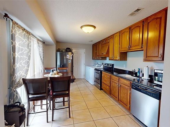 5th image of 97 Briarhaven Dr