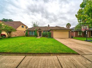 10830 W Dogwood Dr, La Porte, TX 77571