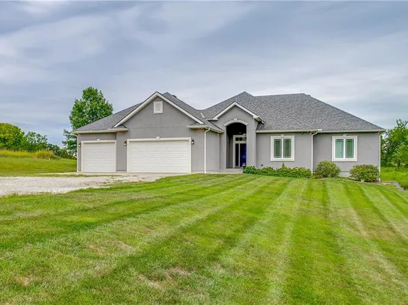 13833 Woodend Rd, Bonner Springs, KS 66012