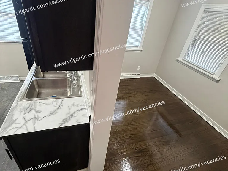 4295 Ohio St — Photo 10