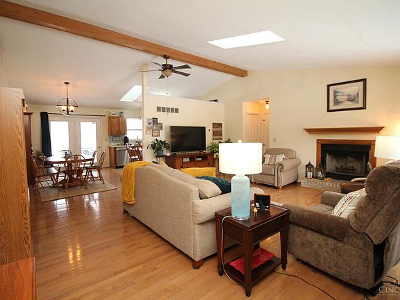 5th image of 5964 Dunwoody Rd