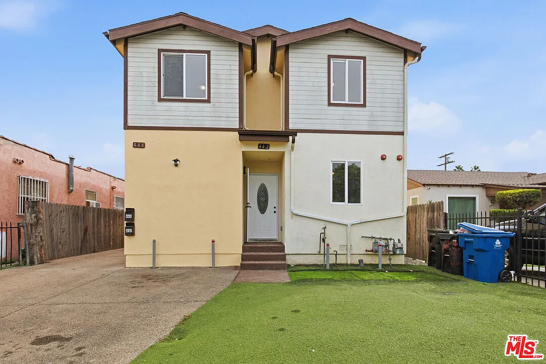 5 bed, 3.0 bath, 1200 sqft, $3,999 — Photo 2