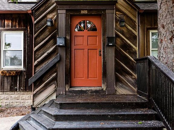 2nd image of 1816 Langley Ave