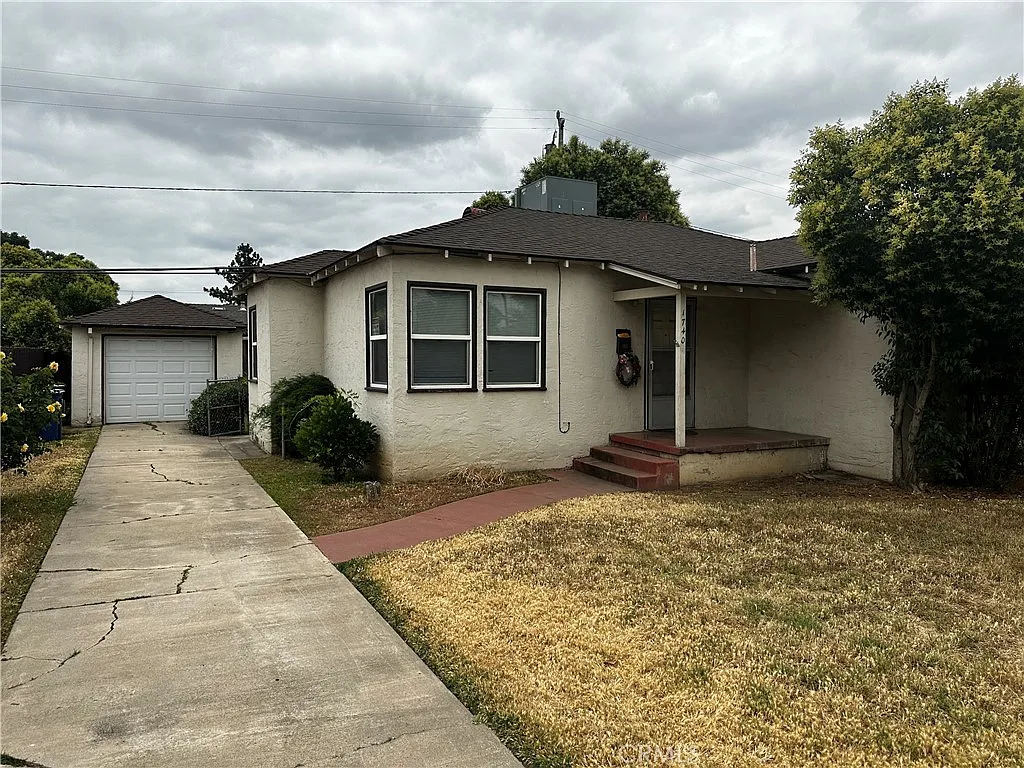1740 Laurel Ave photo 1