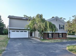 10 Rosemont Cir, Rochester, NY 14617