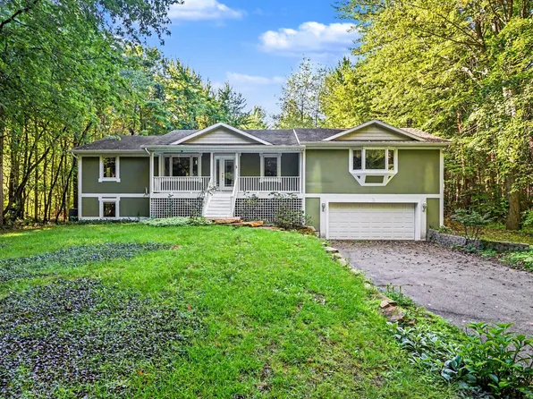 10592 Osborn St, Grand Haven, MI 49417