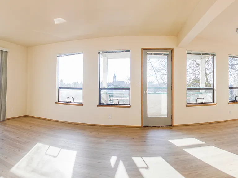 5220 University Way NE #N101 — Photo 1