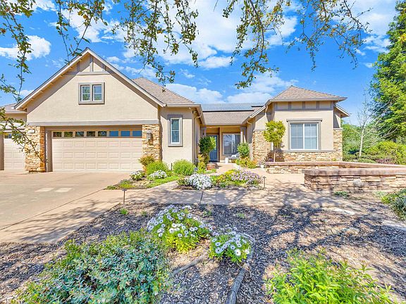 2nd image of 16 Rock Ridge Ct