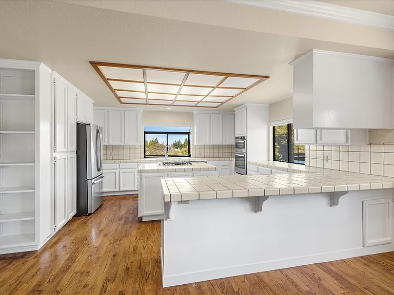 27220 Carrington Cir — Photo 8