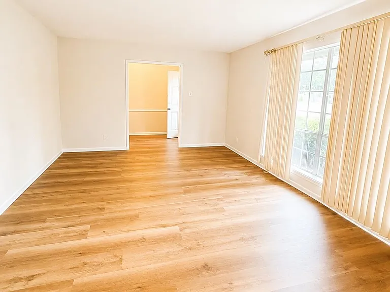 10223 Knoboak Dr — Photo 5