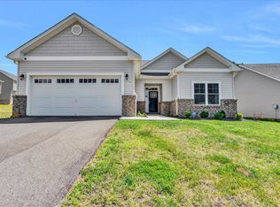 5759 Ivy Park Dr, Roanoke, VA 24018